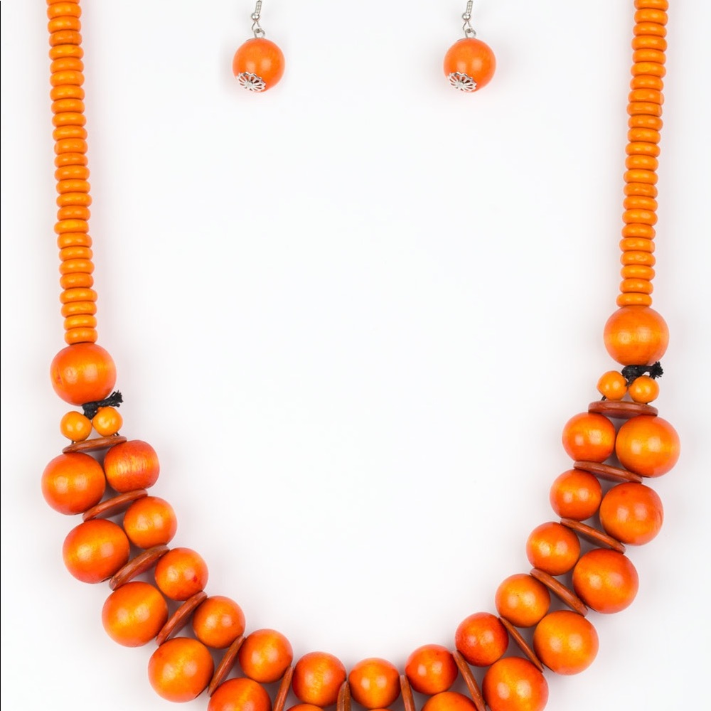 Necklace/earrings